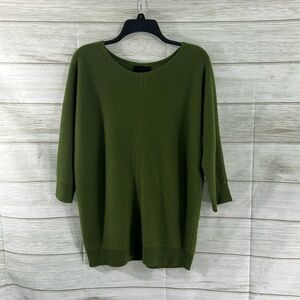 Cynthia Rowley 100% Cashmere Green Dolman Sleeve Sweater. •  Mefium